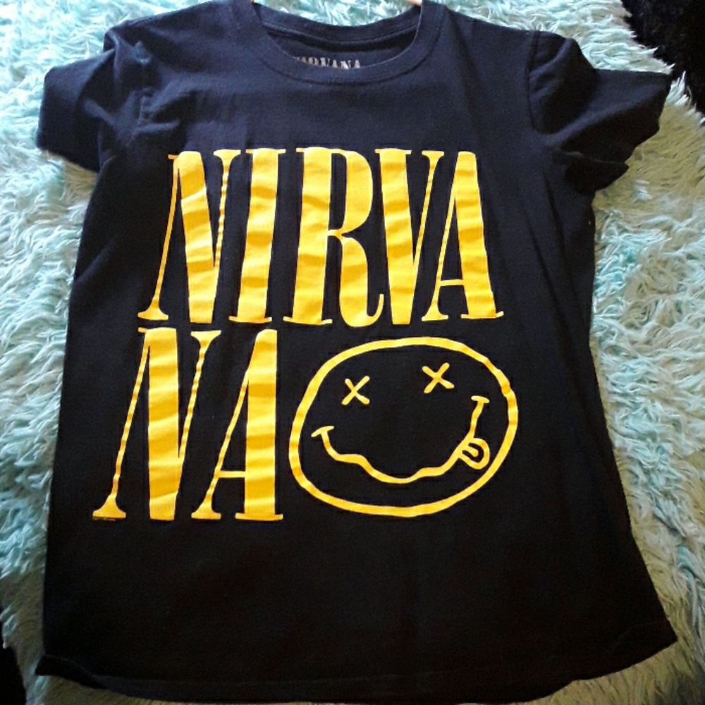 Tee shirt